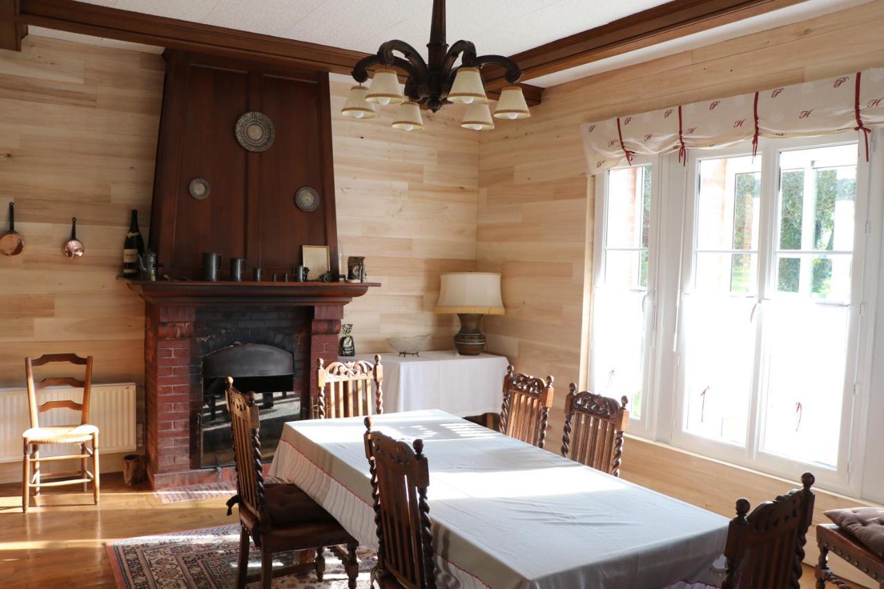 Bed and Breakfast Les Gouleries à Dangy Extérieur photo