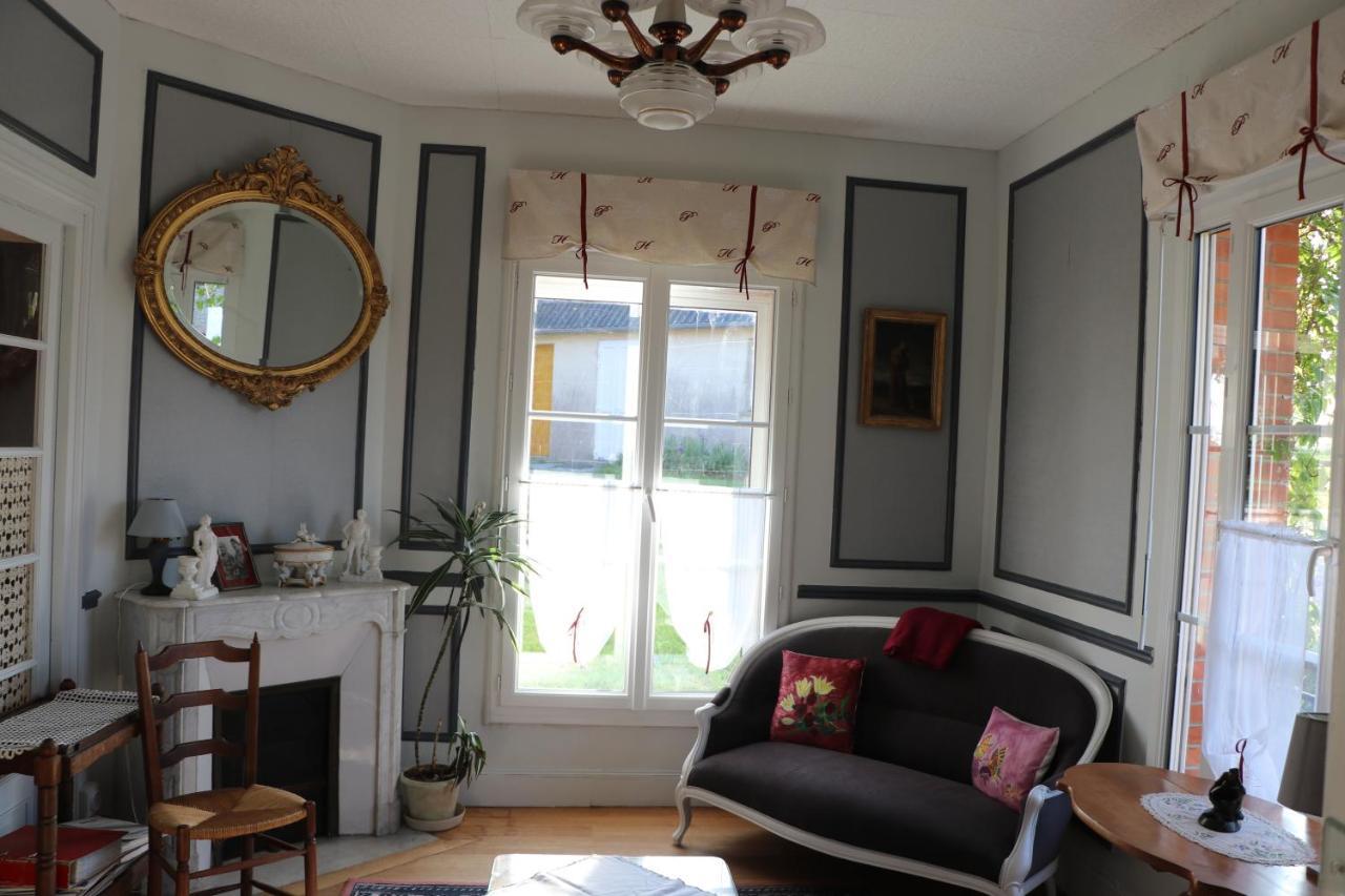 Bed and Breakfast Les Gouleries à Dangy Extérieur photo